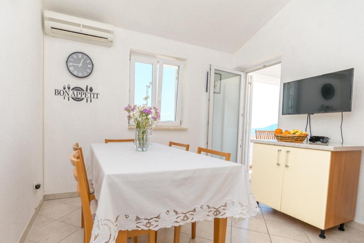 Apartmani Noris Martinšćica Exterior foto