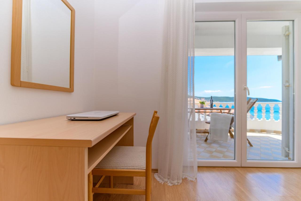 Apartmani Noris Martinšćica Exterior foto
